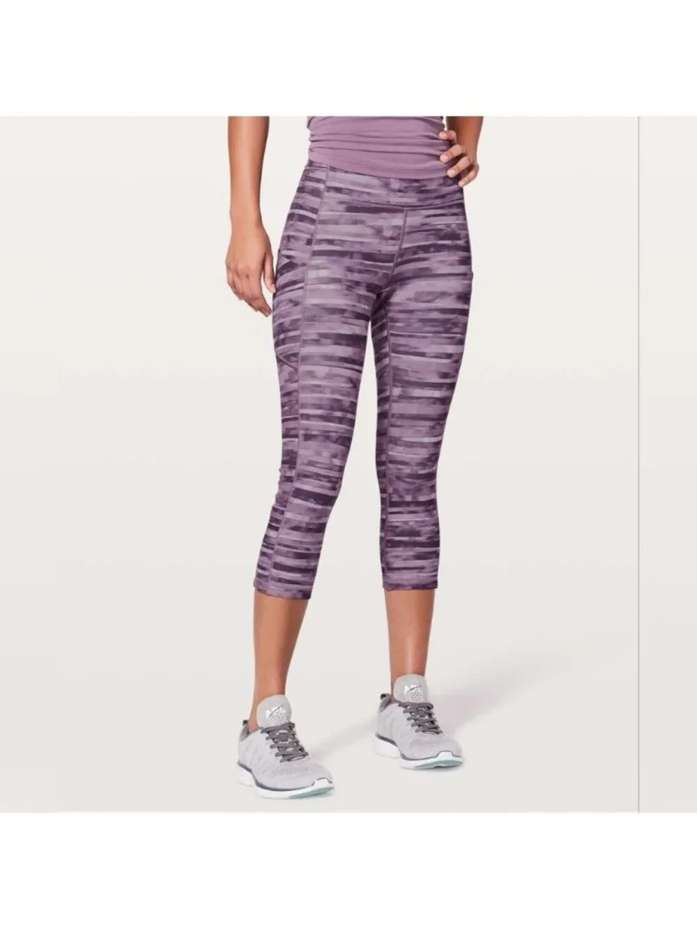 Lululemon Speed Up Crop *21